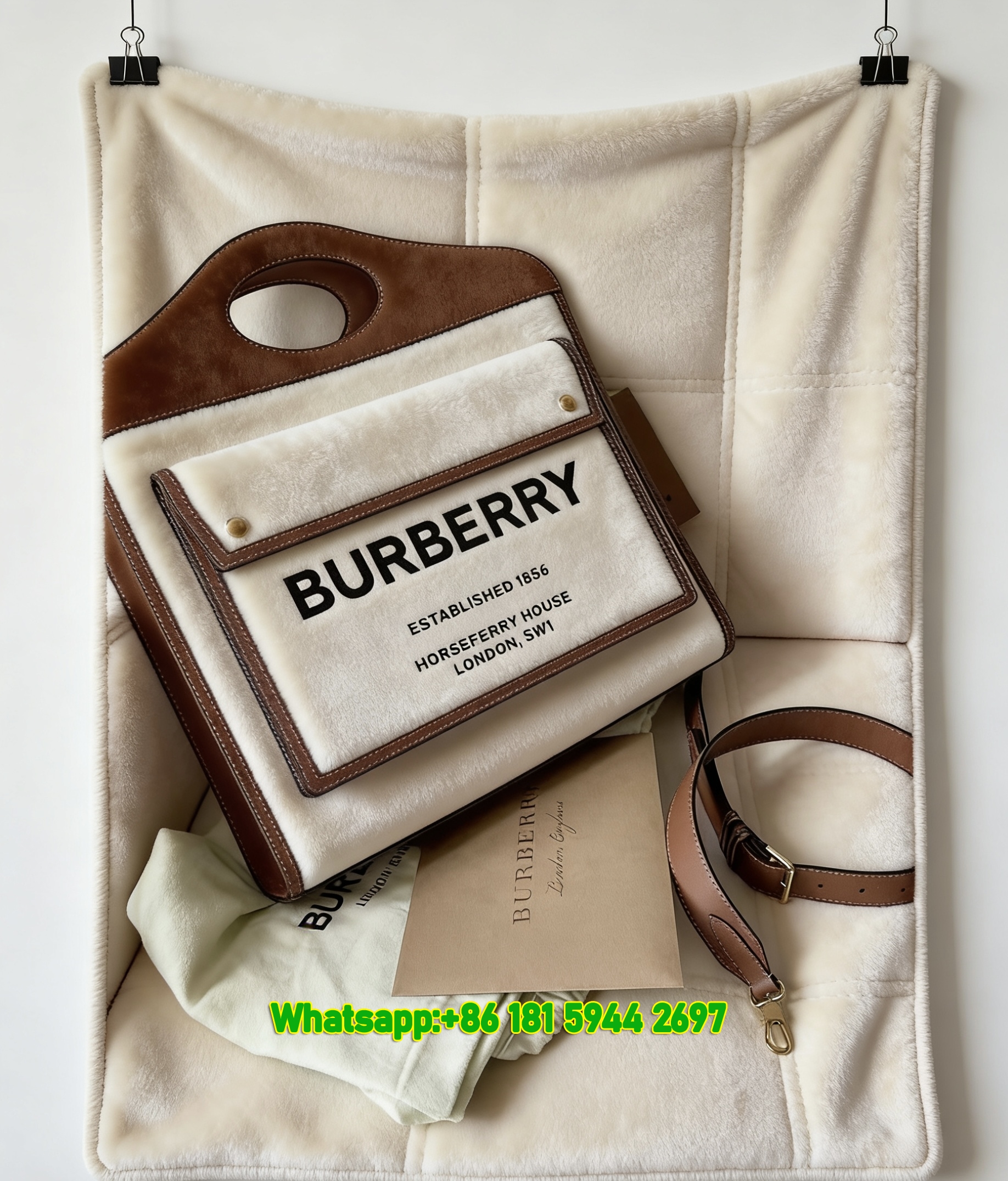 Burberry Horseferry House Pocket Bag Print Flannel Sofa Throw Blanket B073